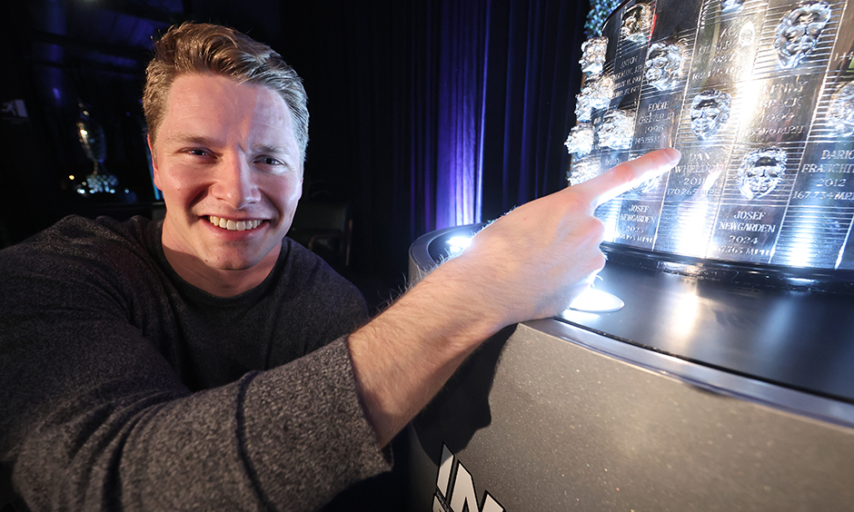 Newgarden Unveils Second Image on Borg-Warner Trophy