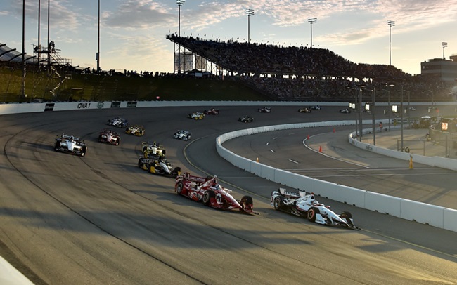 Iowa oval: 'Like driving an IndyCar in a soup bowl'